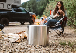 Solo Stove Ranger s podstavcem